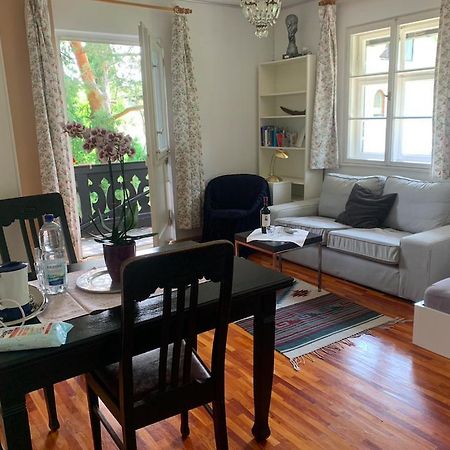 Bed Bike & Breakfast, Zimmer Innerhalb Eines Privathauses Mit Gemeinschaftsbad 이닝 암 아메르제 외부 사진